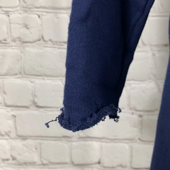 Crown & Ivy 3/4 Raw Edge Ellie Sweeper Top Navy M - Picture 5 of 13